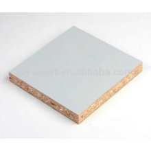 Panel de partículas de melamina recubierto / papel de melamina tablero de partículas laminadas / tablero de partículas de melamina en venta